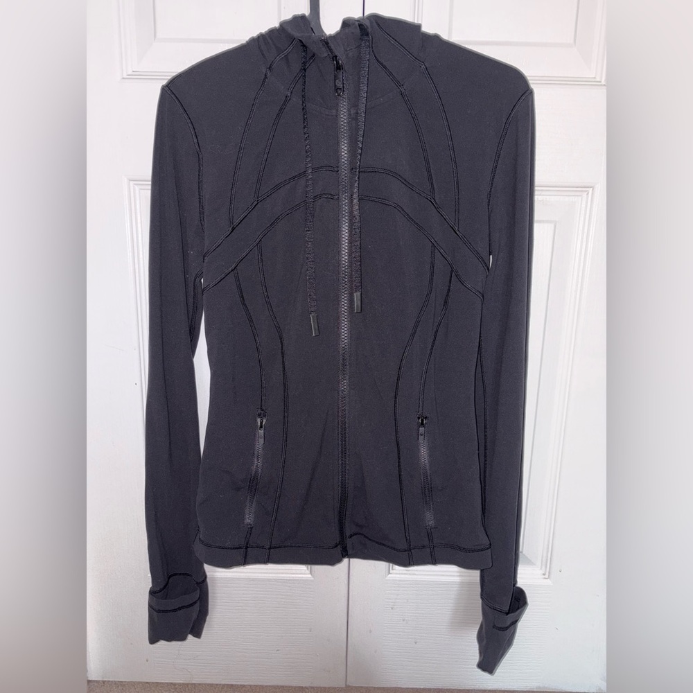 Lululemon define jacket with hood 
Size 4